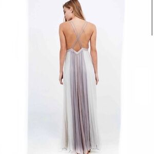 Kimchi Blue Urban Outfitters Stormy
Deluxe Maxi Dress Flowy Paneled Chiffon